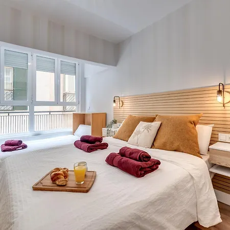 Picasso 2 Apartment